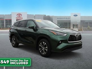 Used 2025 Toyota Highlander XLE AWD/4WD video 1