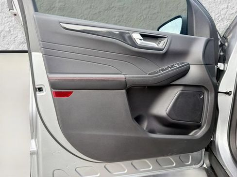 Used 2023 Ford Escape ST-Line w/ Tech Pack #1 FWD image 21