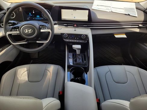 New 2026 Hyundai Elantra Limited FWD image 10