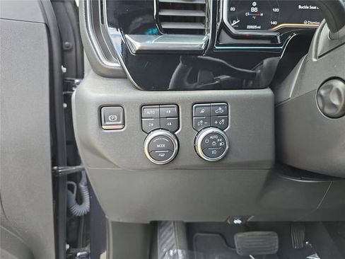 Used 2024 GMC Sierra 1500 SLT w/ SLT Premium Plus Package AWD/4WD image 36