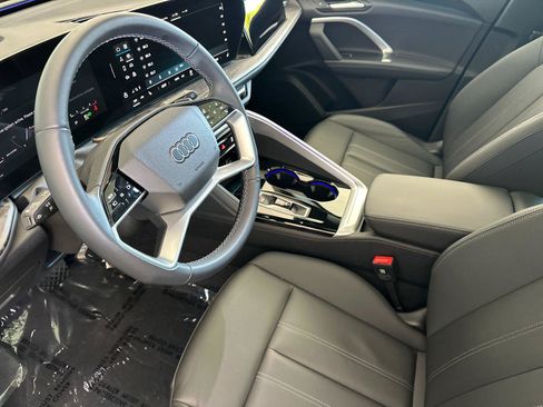 Used 2025 Audi Q5 Premium w/ Convenience Package AWD/4WD image 10