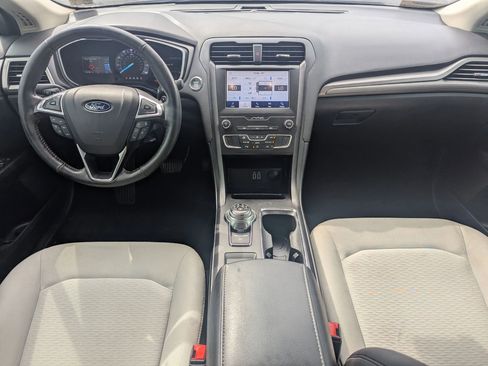 Used 2019 Ford Fusion SE w/ Equipment Group 151A image 9