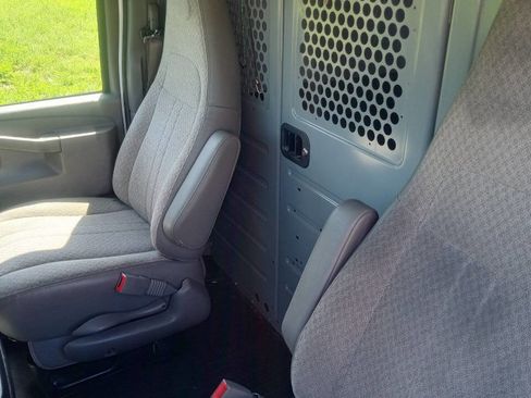 Used 2018 Chevrolet Express 2500 w/ Driver Convenience Package image 12