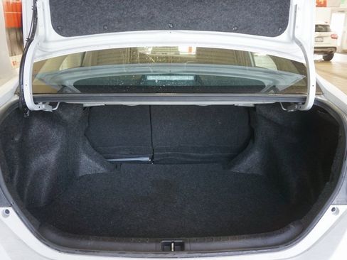 Used 2017 Toyota Corolla SE image 13