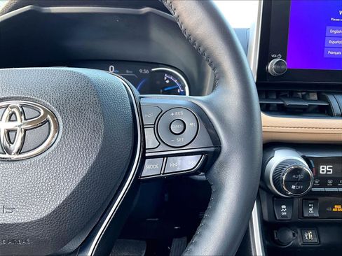 Used 2023 Toyota RAV4 XLE image 24