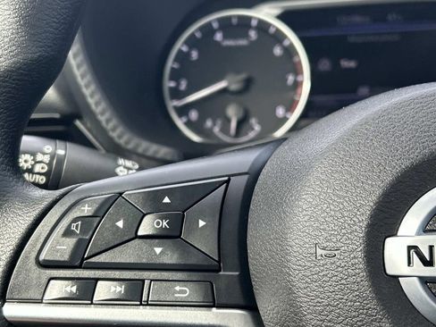 Certified 2023 Nissan Sentra SV image 22