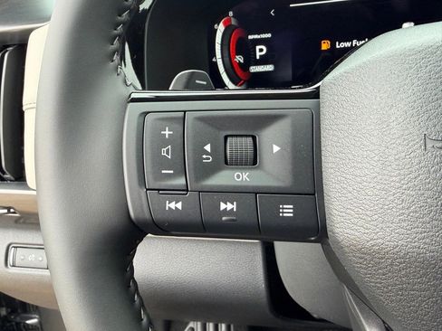 New 2026 Nissan Pathfinder SL image 17