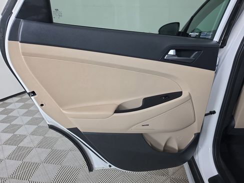 Used 2017 Hyundai Tucson SE Plus AWD/4WD image 40