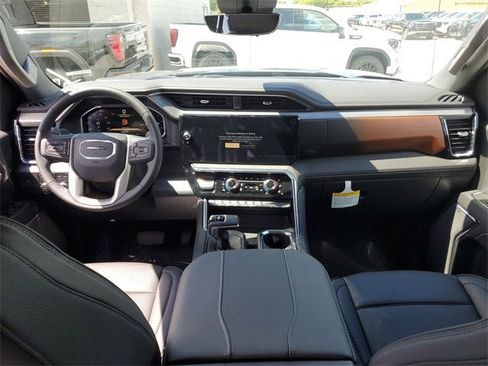 New 2026 GMC Sierra 1500 Denali w/ Denali Reserve Package image 13
