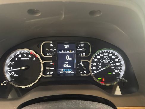Used 2021 Toyota Tundra Limited w/ Limited Premium Package AWD/4WD image 12