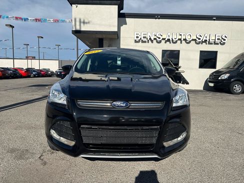 Used 2015 Ford Escape SE FWD image 3