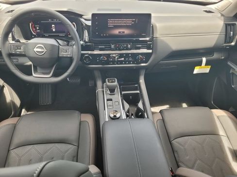 New 2026 Nissan Pathfinder Platinum w/ Cargo Package AWD/4WD image 10