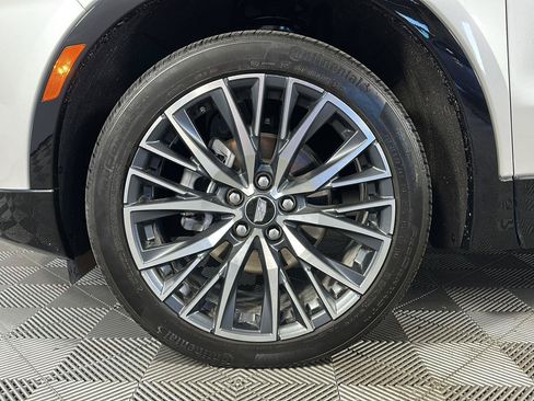 Used 2024 Cadillac XT4 Sport w/ Cold Weather Package AWD/4WD image 6