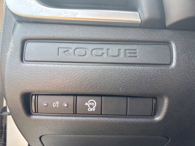 Used 2024 Nissan Rogue S AWD/4WD image 14