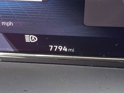 Used 2025 Volkswagen Atlas SEL Premium R-Line image 17