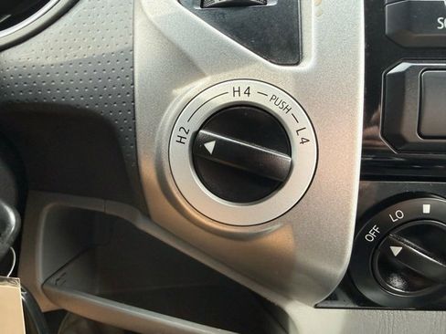 Used 2012 Toyota Tacoma 4x4 Double Cab w/ SR5 Pkg image 22