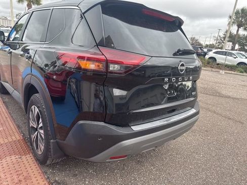 Used 2023 Nissan Rogue SV image 21