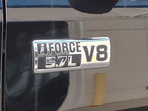 Used 2015 Toyota Tundra Limited w/ Limited Premium Package image 11