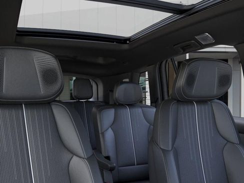 New 2026 Cadillac Vistiq Premium Luxury w/ LPO, Floor Liner Package AWD/4WD image 24