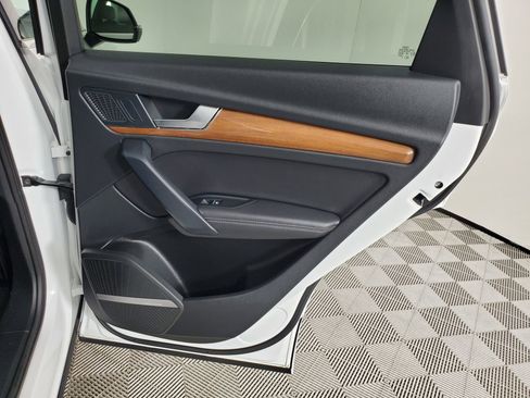 Certified 2023 Audi Q5 2.0T Premium Plus image 25