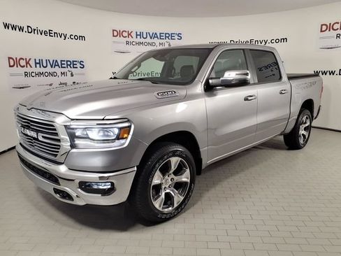 Used 2023 RAM 1500 Laramie AWD/4WD image 1