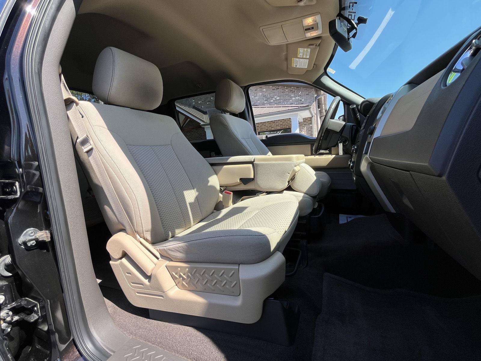 Used 2013 Ford F150 XLT w/ Luxury Equipment Group RWD image 15