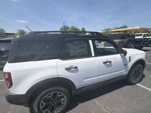 New 2026 Ford Bronco Sport Outer Banks AWD/4WD image 8