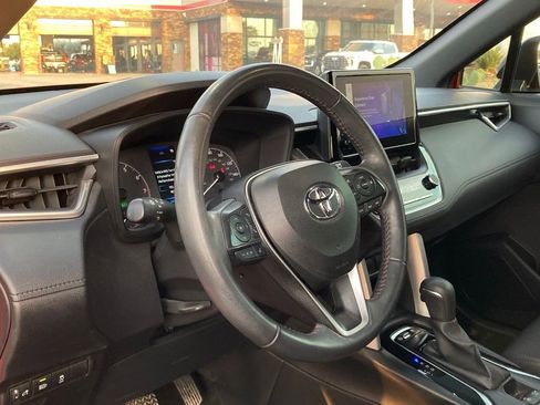 Used 2024 Toyota Corolla Cross AWD Hybrid image 9