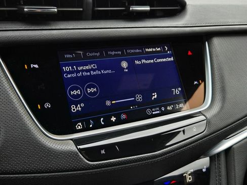 Certified 2024 Cadillac XT6 Luxury w/ LPO, Floor Liner Package image 18