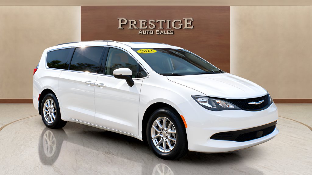 Used 2023 Chrysler Voyager LX FWD image 19