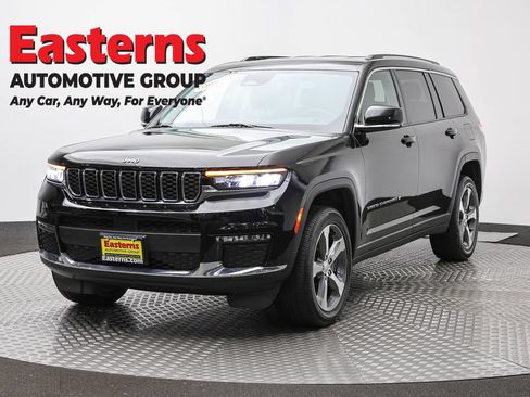 Used 2023 Jeep Grand Cherokee L Limited AWD/4WD image 1