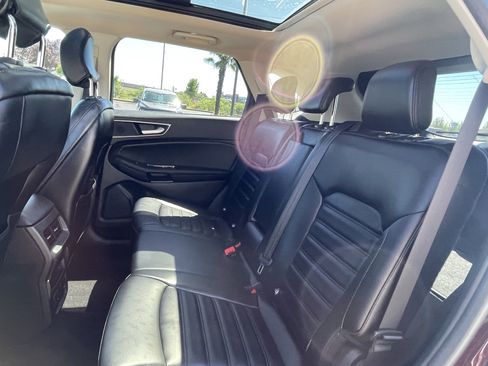 Used 2019 Ford Edge SEL w/ Equipment Group 201A AWD/4WD image 12