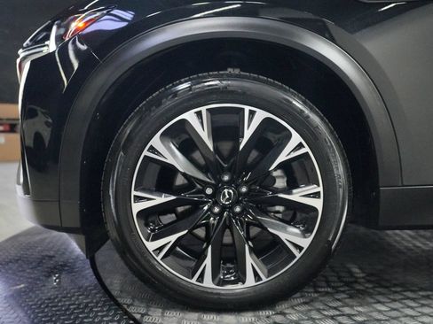 Used 2024 MAZDA CX-90 Plug-In Hybrid w/ Premium Pkg AWD/4WD image 9