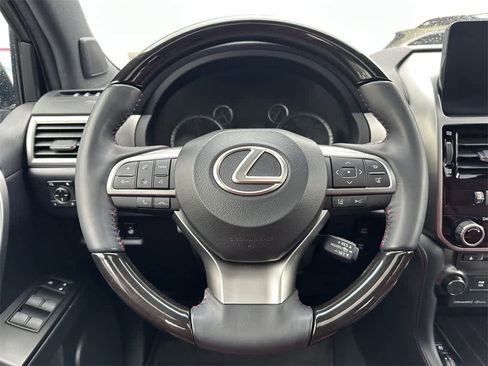 Used 2023 Lexus GX 460 Premium w/ Premium Plus Package image 16