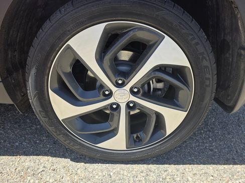 Used 2016 Hyundai Tucson Limited w/ Option Group 03 AWD/4WD image 40