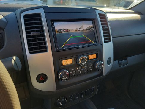 Used 2014 Nissan Frontier SV w/ SV Value Truck Package image 24