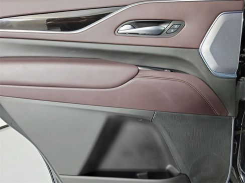 Certified 2023 Cadillac Escalade Premium Luxury Platinum w/ Heavy-Duty Trailer Package image 14