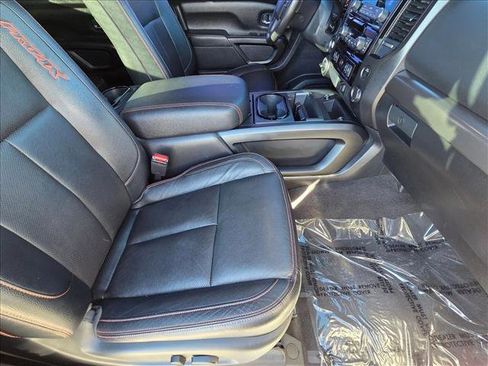 Used 2021 Nissan Titan PRO-4X w/ Pro-4x Convenience Package image 19
