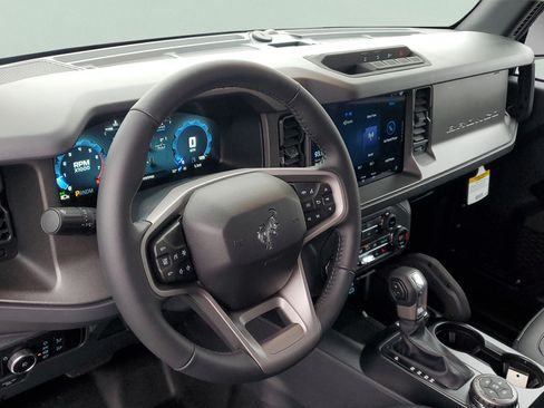 New 2025 Ford Bronco Big Bend w/ Black Diamond Package AWD/4WD image 18