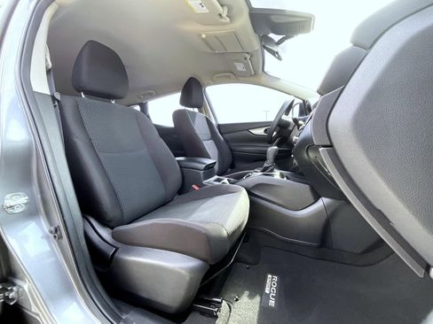 Used 2021 Nissan Rogue Sport S image 16