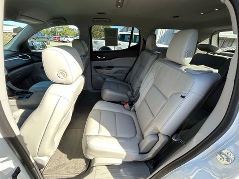 Used 2018 GMC Acadia SLT image 18