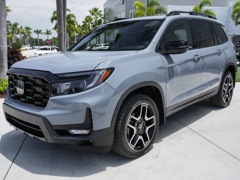 Used 2023 Honda Passport Elite image 5