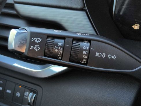 Used 2024 GMC Acadia Elevation image 26