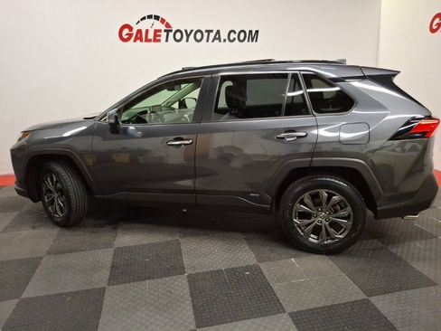 Used 2022 Toyota RAV4 Limited image 7