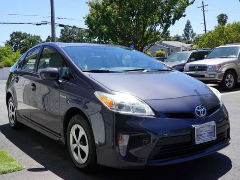 Used 2013 Toyota Prius Three FWD image 7