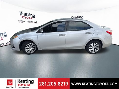 Used 2018 Toyota Corolla LE image 6