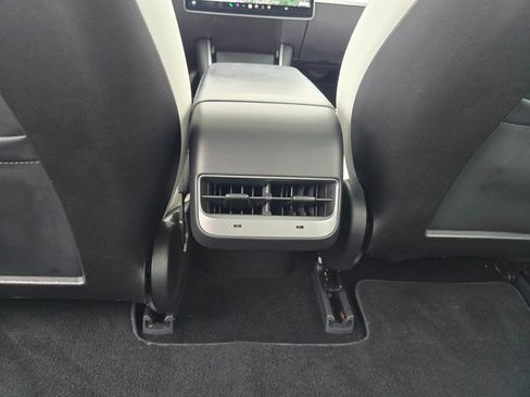 Used 2020 Tesla Model 3 Standard Range Plus image 34