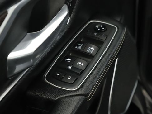 Certified 2020 RAM 1500 Laramie image 7