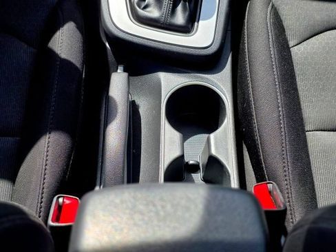 Used 2018 Hyundai Elantra SE FWD image 23