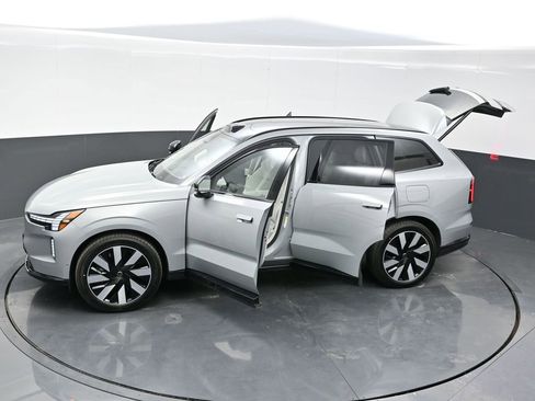 New 2025 Volvo EX90 Ultra image 27